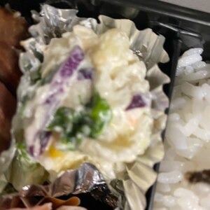 紫キャベツのポテトサラダ